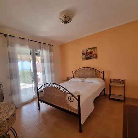Corfu Beachfront House 52 *