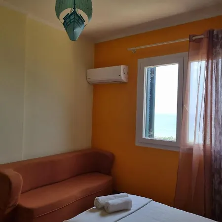 Apartament Corfu Beachfront House 52 *