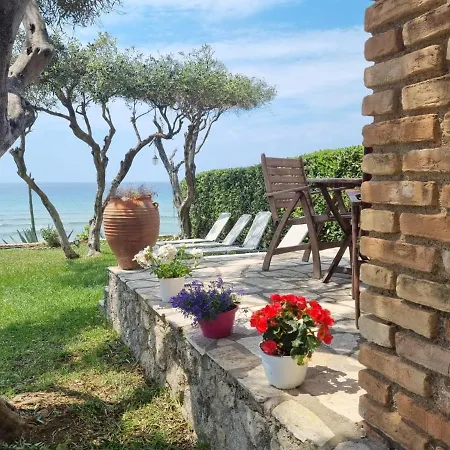 Apartament Corfu Beachfront House 52 *